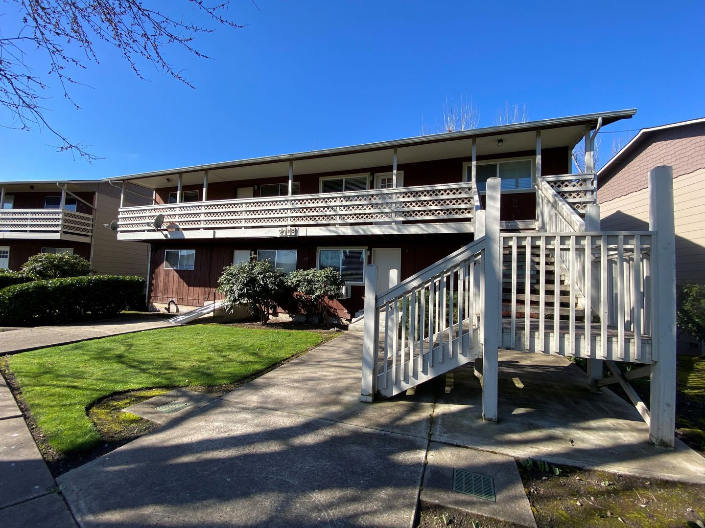 Roseburg Apartment: Garden Hills Apartments