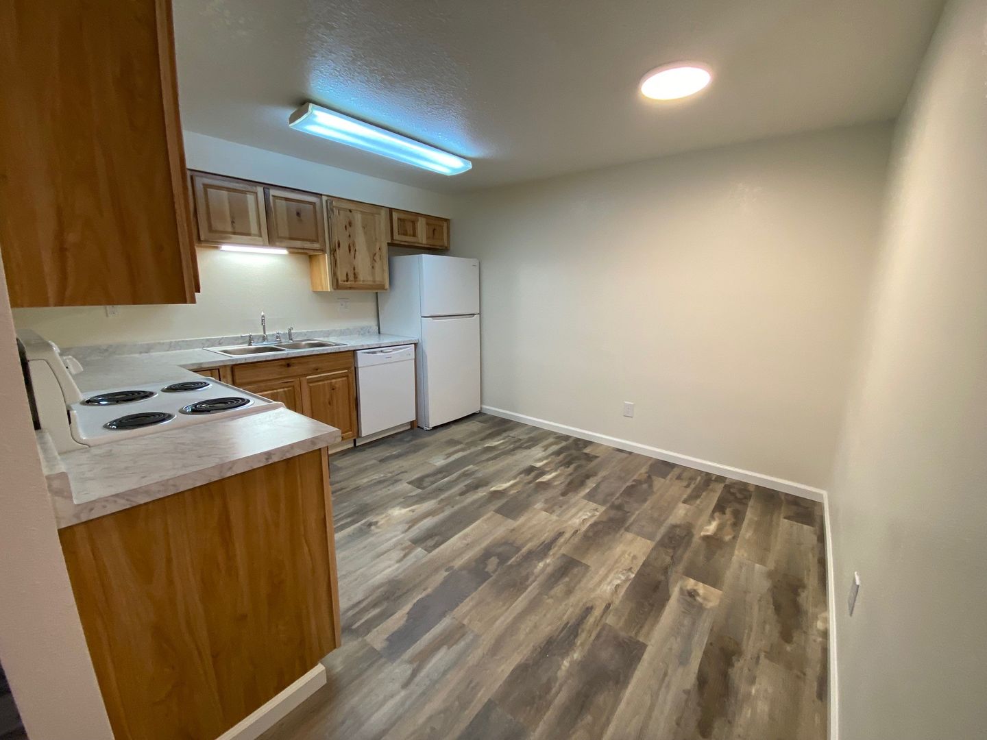 Roseburg Apartment: Garden Hills Apartments