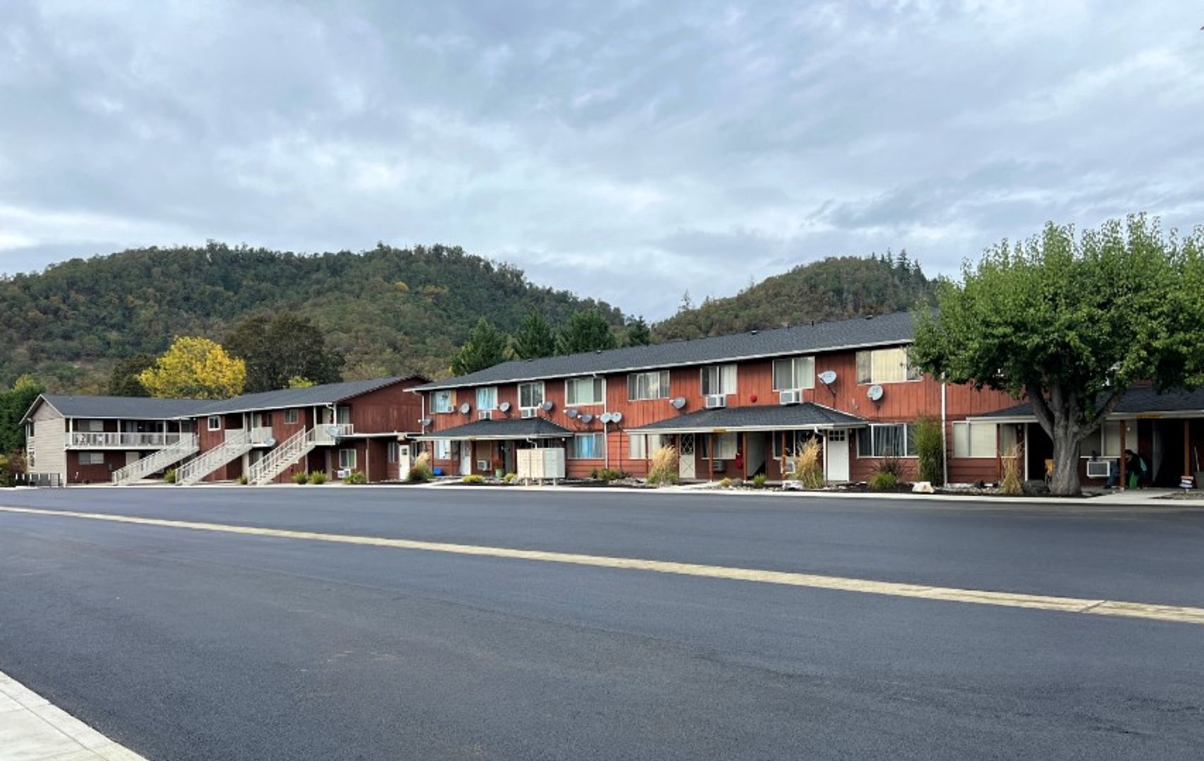 Roseburg Apartment: Garden Hills Apartments