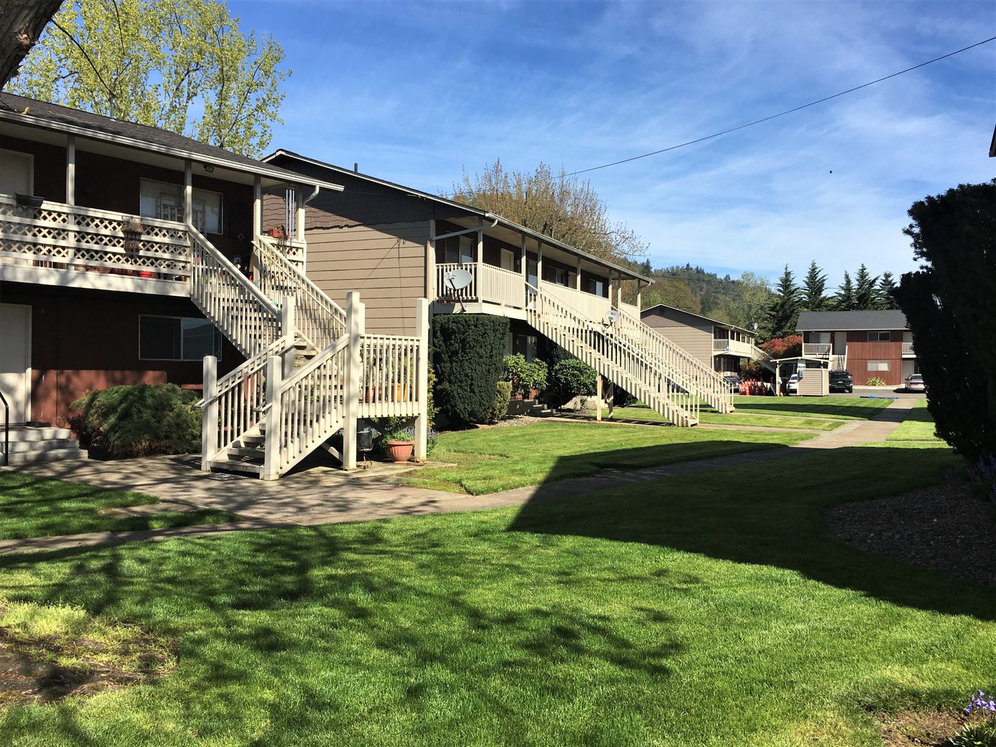 Roseburg Apartment: Garden Hills Apartments