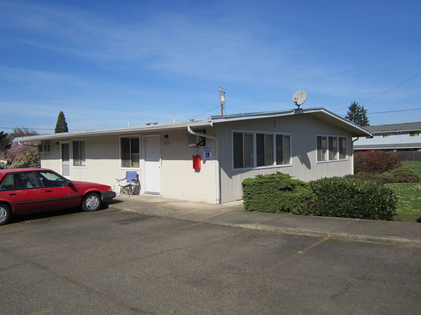 Roseburg Apartment: HeatherRidge Court