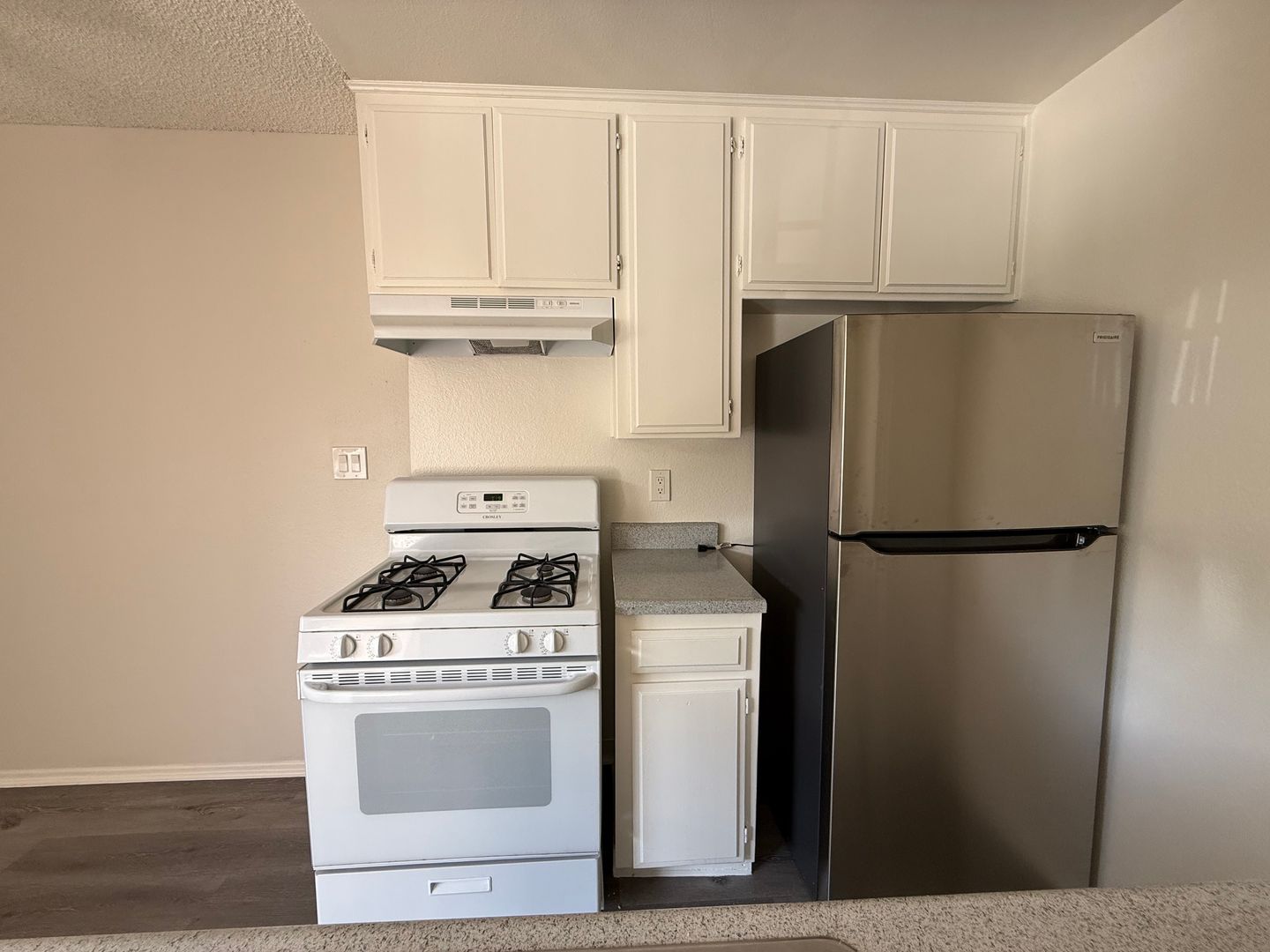 Northridge Apartment: 17816 Lassen St