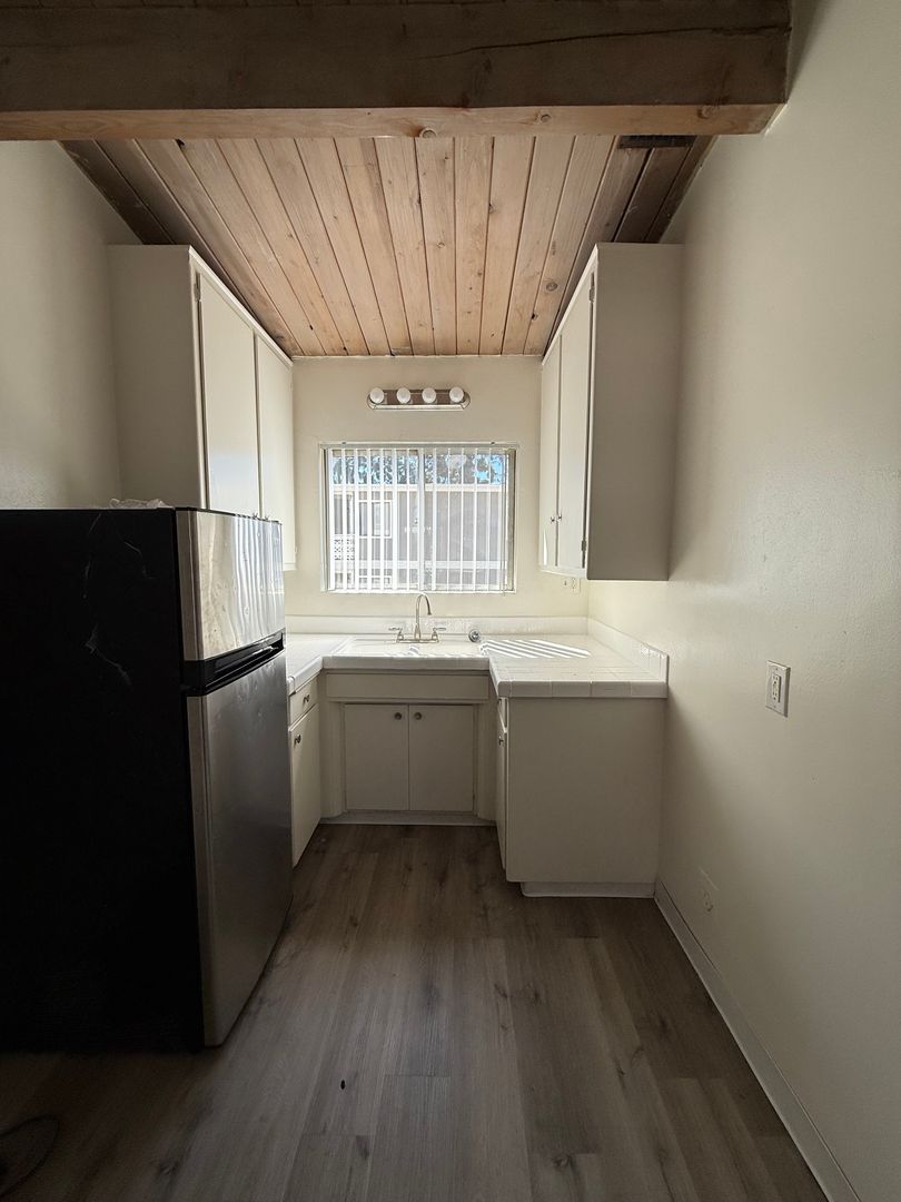 Canoga Park Apartment: 21900 Saticoy Street