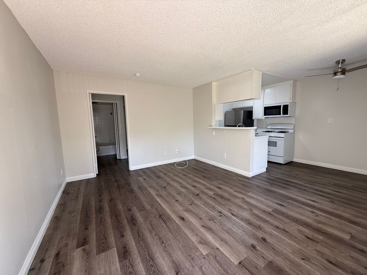 Northridge Apartment: 17816 Lassen St