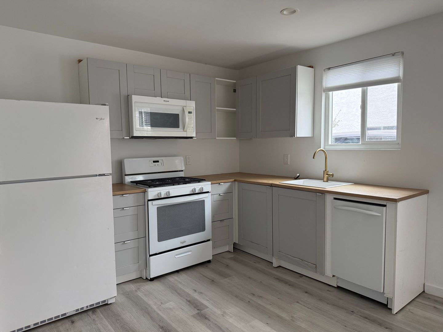 Los Angeles Apartment: 5806 Camerford Ave
