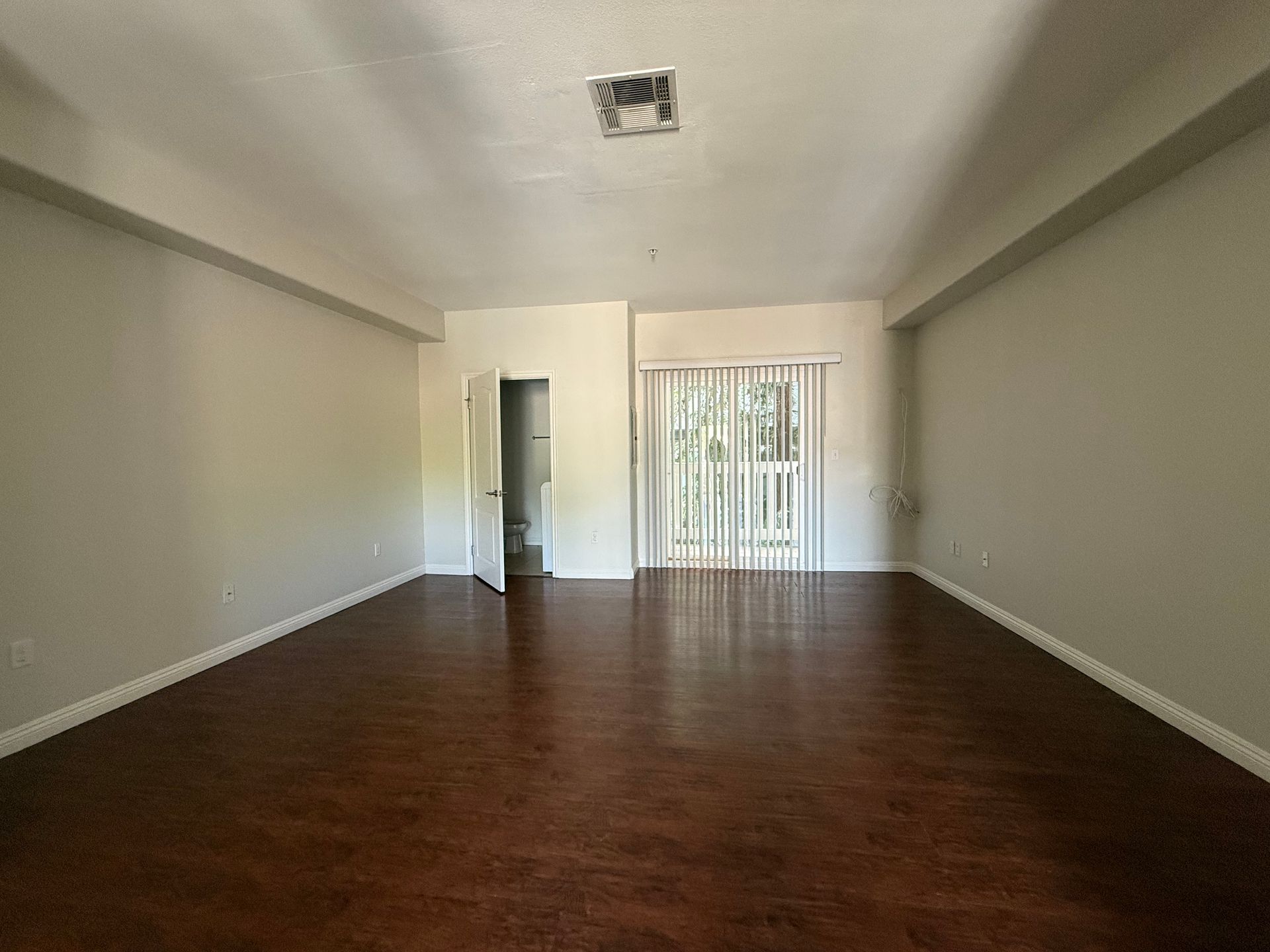 Northridge Apartment: 8813 Darby Ave. #2