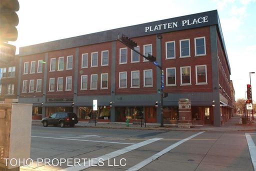 Spacious One Bedroom Apartment Platten Place - Downtown Green Bay – photo 1