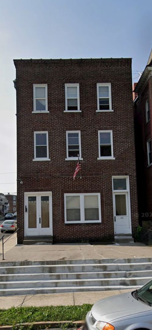 Allentown Apartment: 702 St. John Street