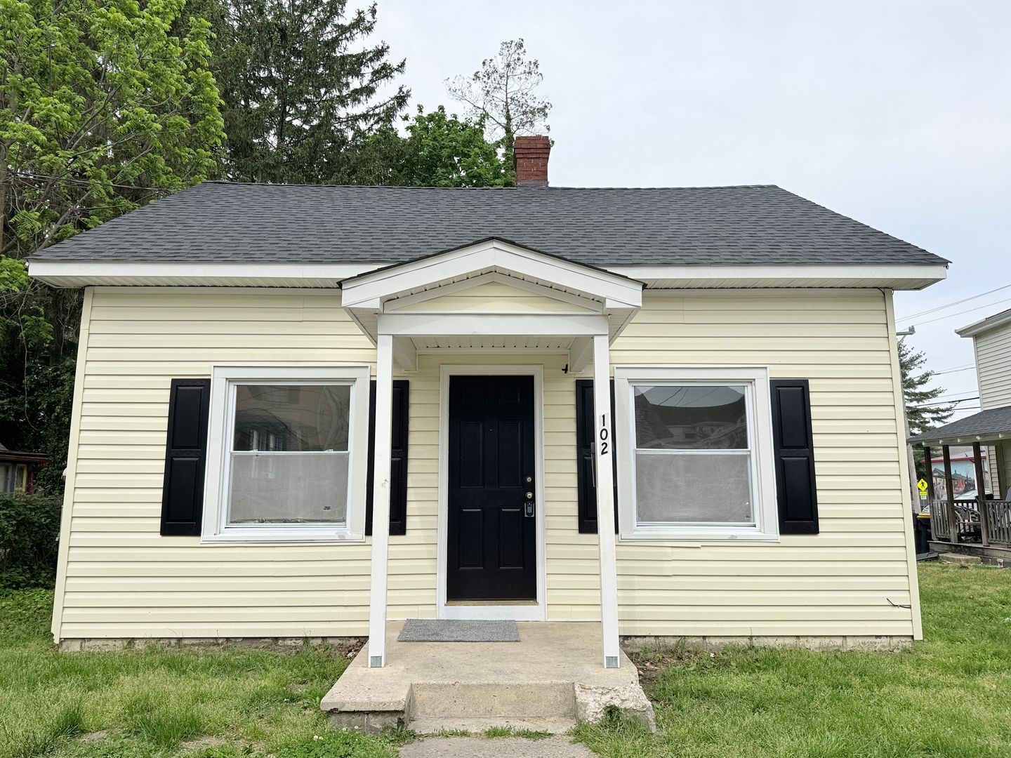Milford House: 102 Montomgery St