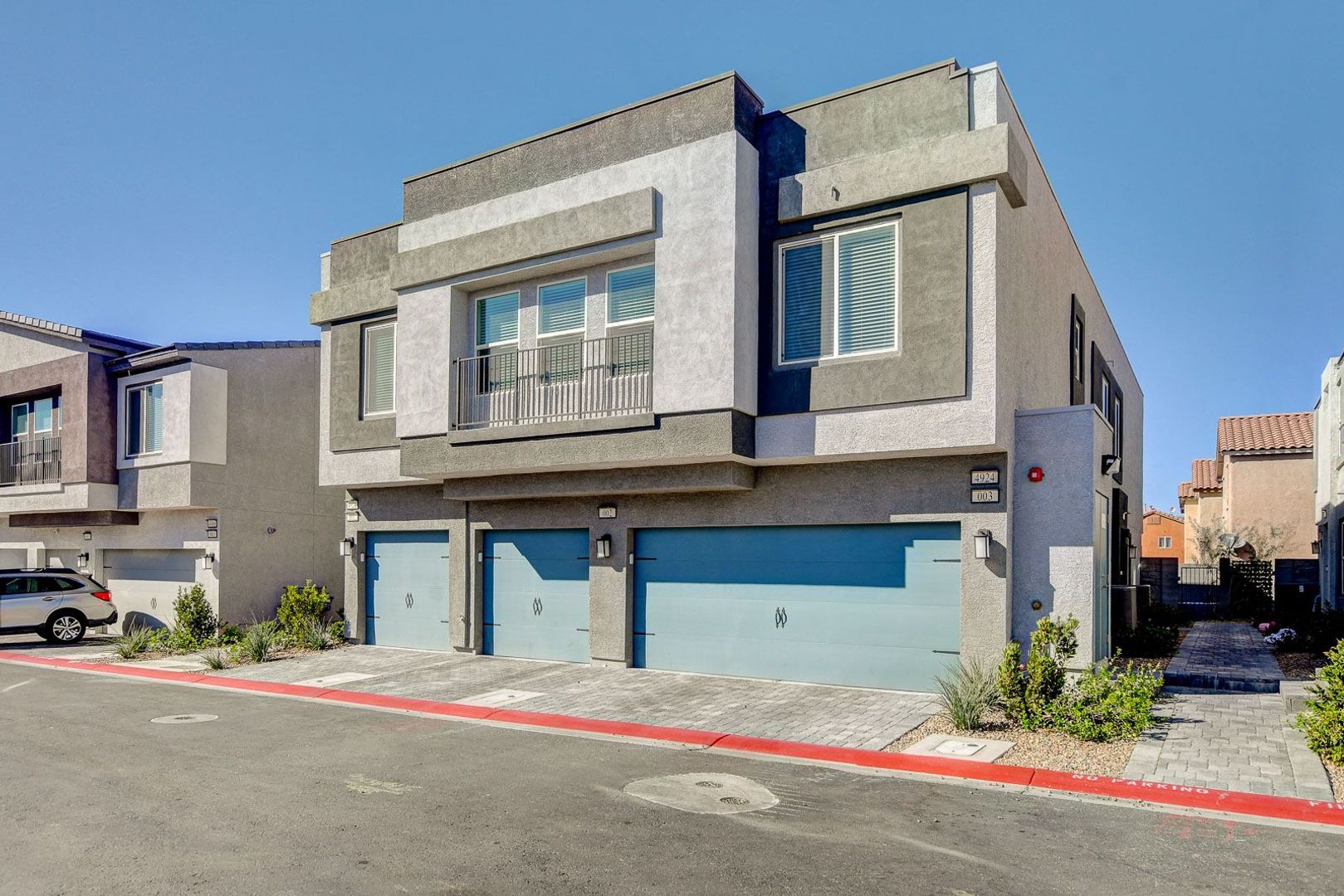 Las Vegas Townhome: 4924 Chidlaw Ave, Unit 1