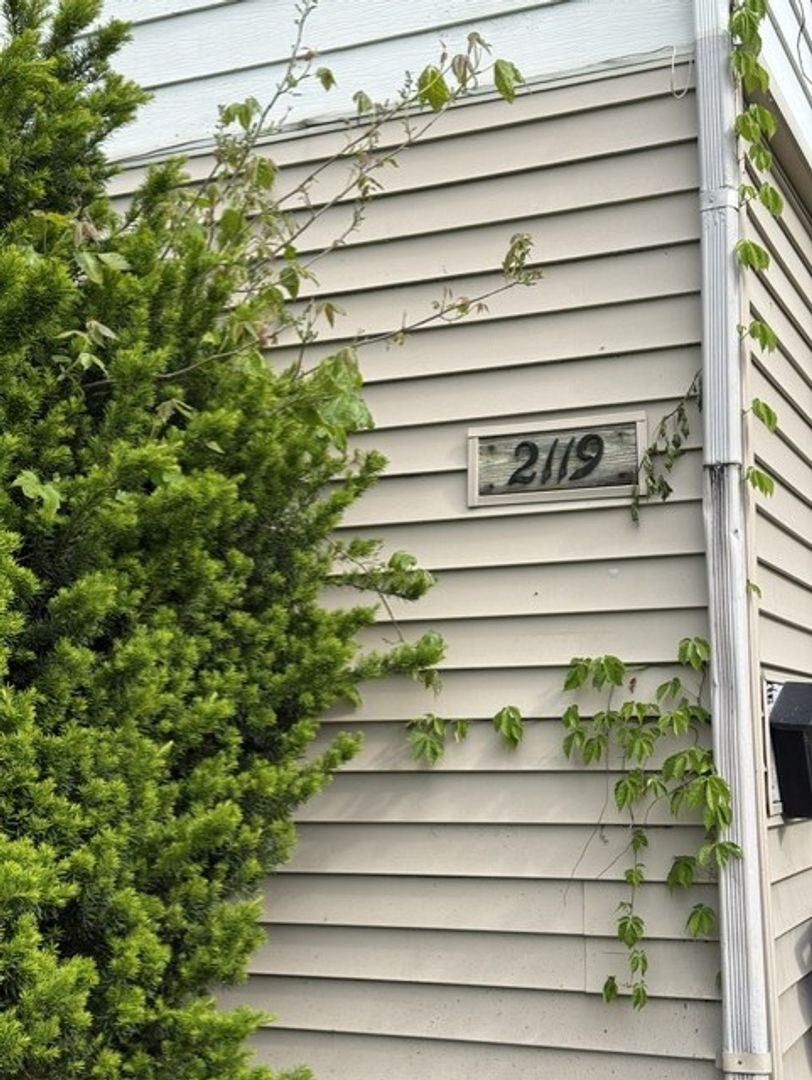 Lorain Apartment: 2119 E 29th St #5