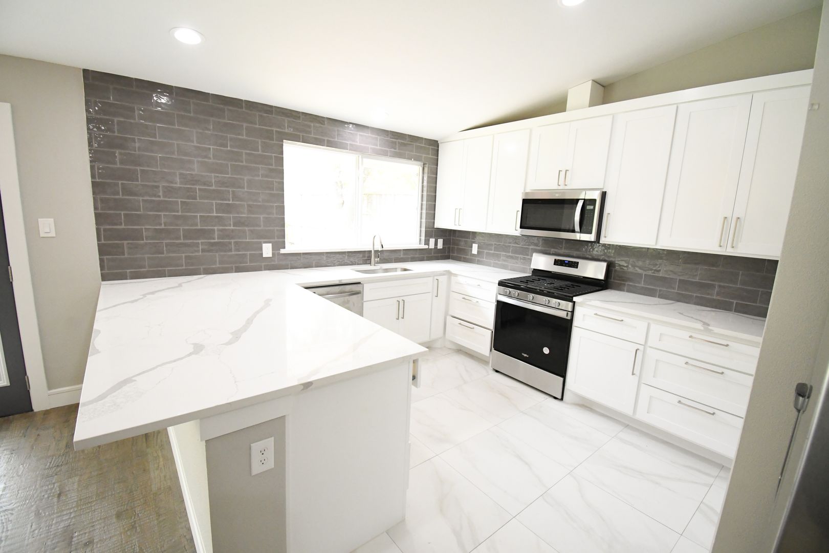 Irving House: 1114 W Northgate Drive