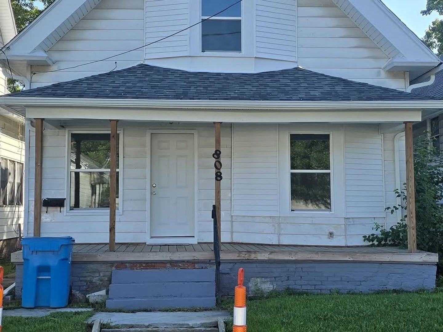 Toledo House: 808 Buffalo