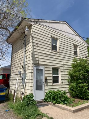 Cozy and Bright 1BR House – photo 1