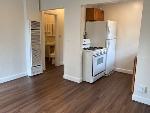 Beautiful Studio in a Great Location! – photo 1