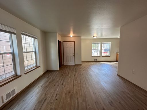 FARMWORKER/AGRICULTURAL ONLY - HOUSING AVAILABLE!