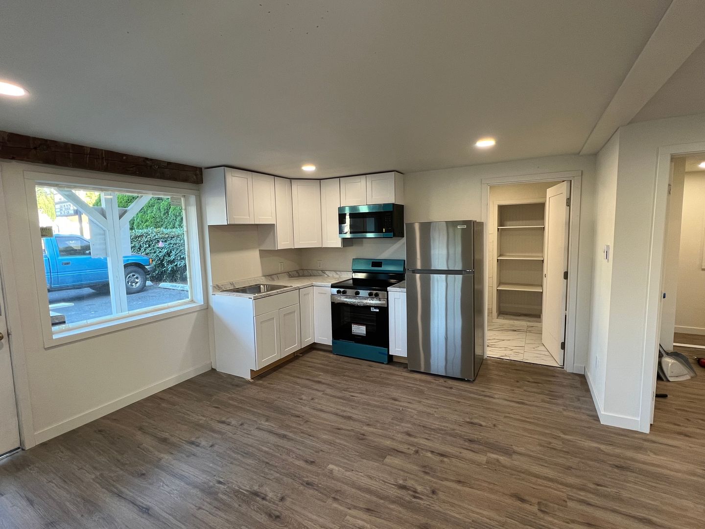 Mount Vernon Apartment: 1115 S 2nd St