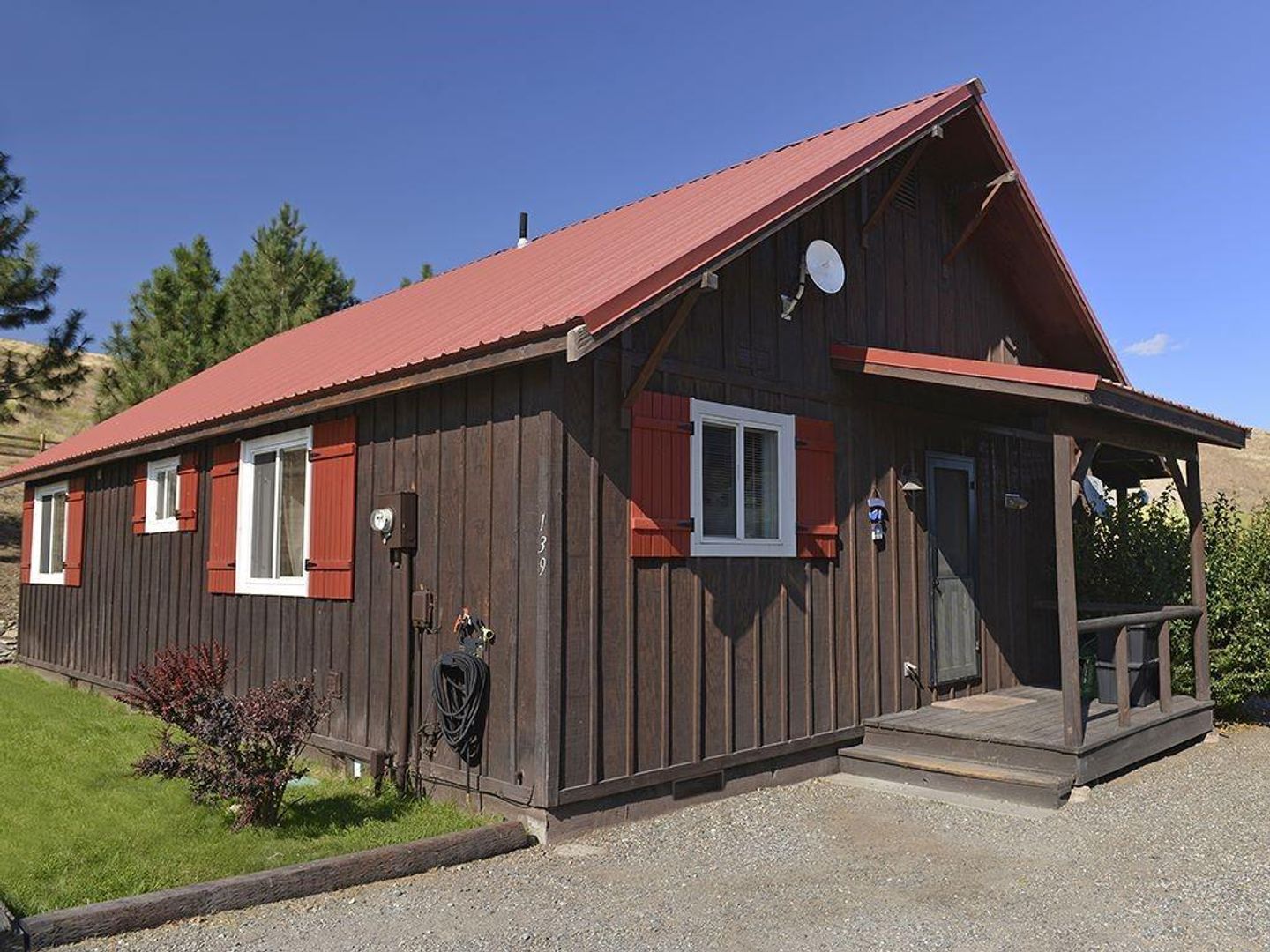 Okanogan Apartment: 156 Poechmann Rd