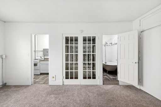 St Key Apartments