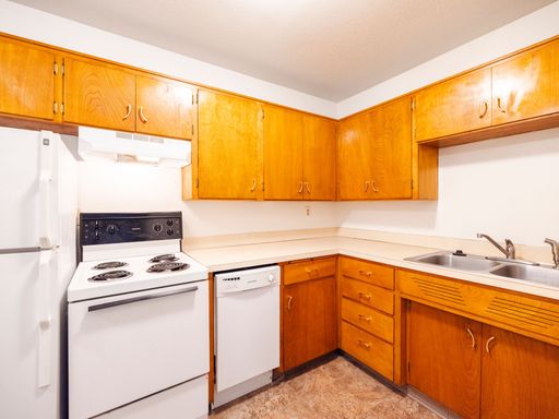 1 bedroom, 1 bath apartment – photo 1