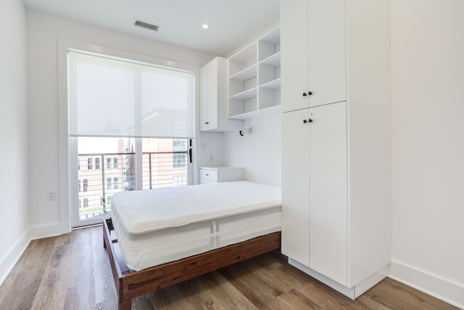 Washington Apartment: 2106 Vermont Ave NW