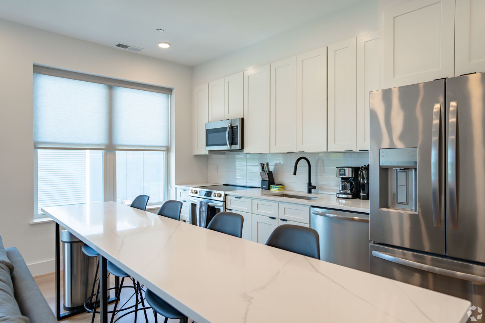 Washington Apartment: 1036 Newton St NE