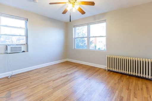 Cozy Condo Near H Street + Parking! – photo 1