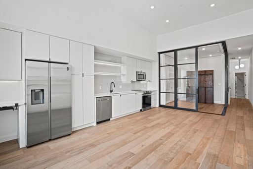 Charming 1BR + Den Condo in Columbia Heights with Flexible 2BR Layout – photo 1
