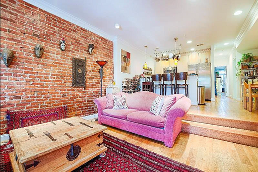 Beautiful in Bloomingdale! – photo 1