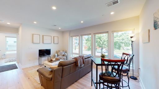 Stunning Brookland Condo! Parking Available! – photo 1