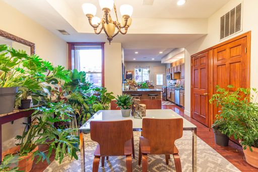 Beautiful 3 Bedroom rowhome in Bloomingdale with Garage Parking! – photo 1