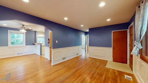 Fantastic Home in Fort Dupont Park! Parking and Basement Included! – photo 1