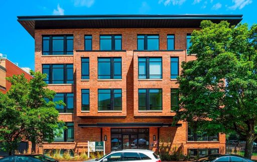 One Bedroom Condo in the Heart of the City + Rooftop Deck **Half Month Free on 12 Month Lease** – photo 1