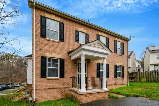 Wonderful home in Washington Highlands| 3D Tour available in the description – photo 1