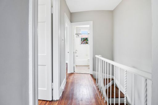 Charming 3BR Manor Park Home with Finished Basement & Spacious Living Areas – photo 1