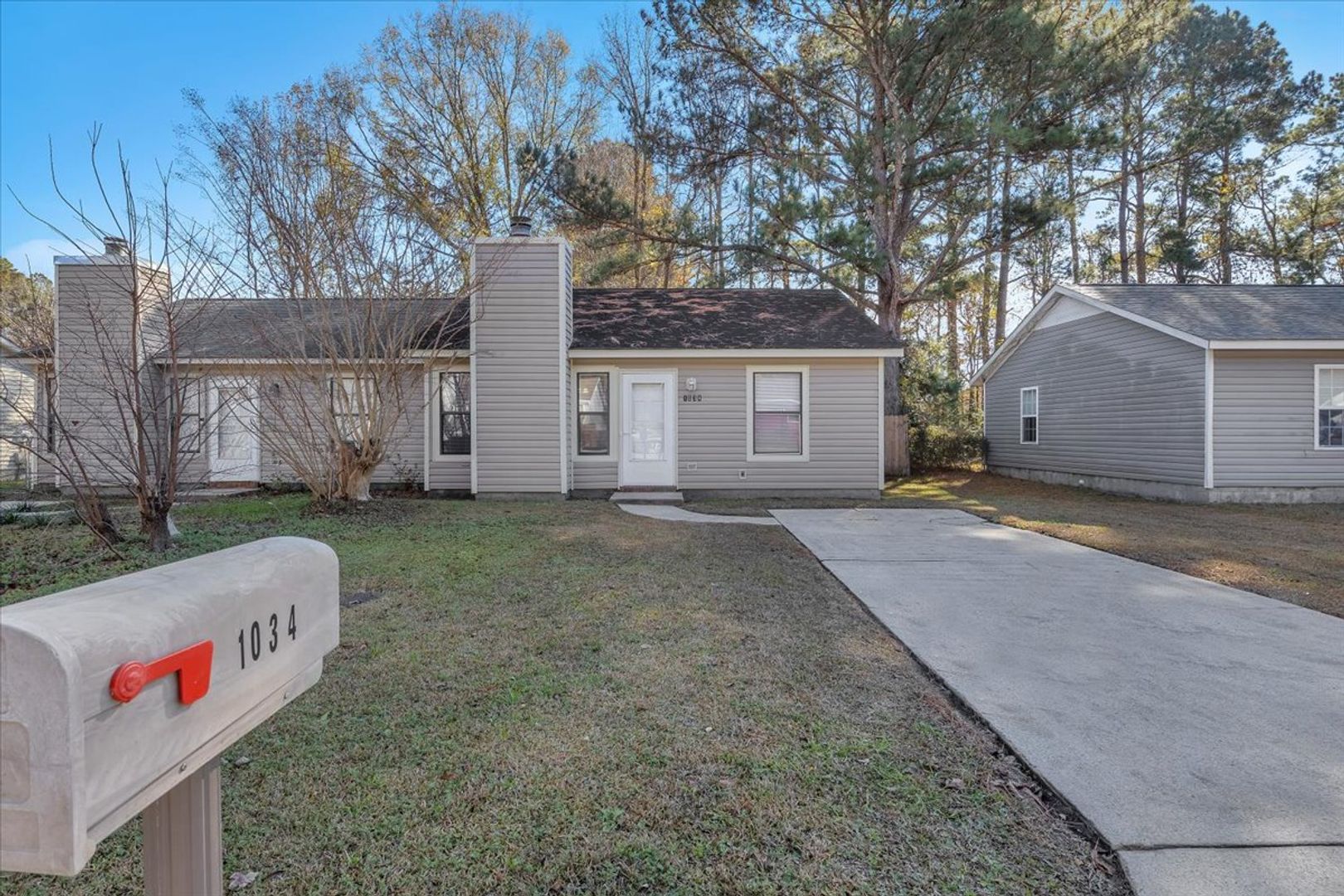 Jacksonville House: 1034 Spring Villa Dr.