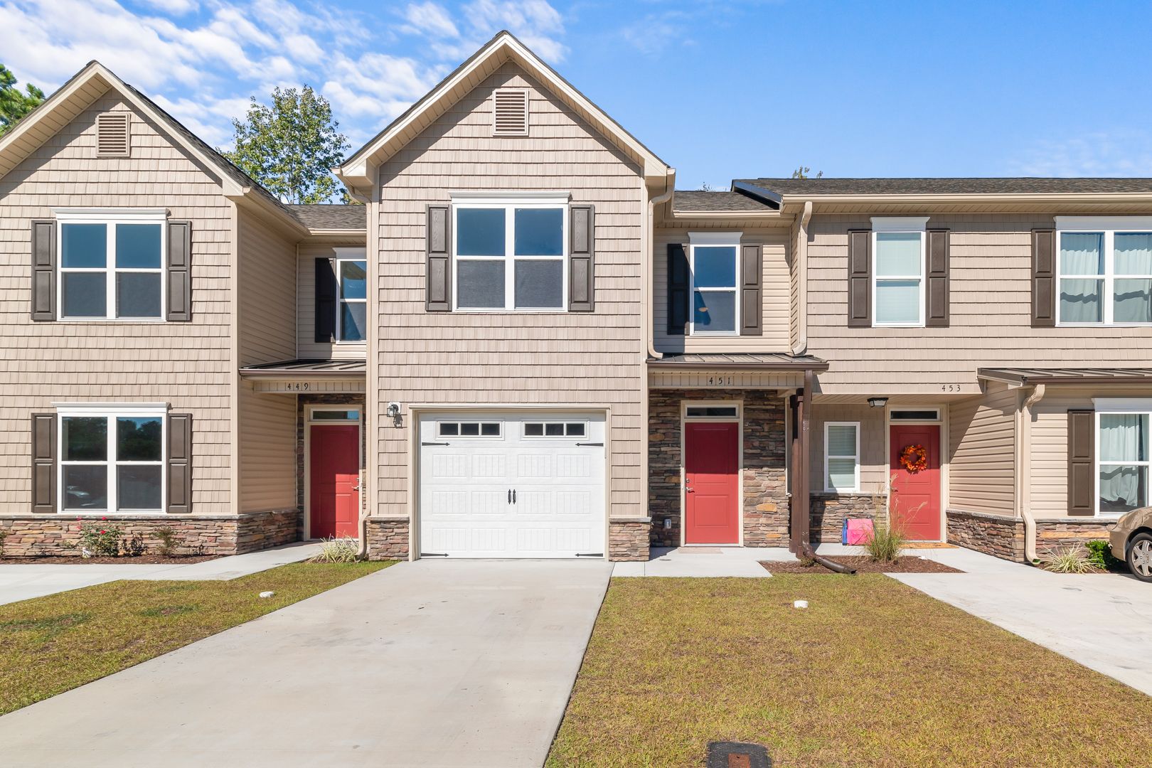 Midway Park House: 451 Sullivan Loop Road