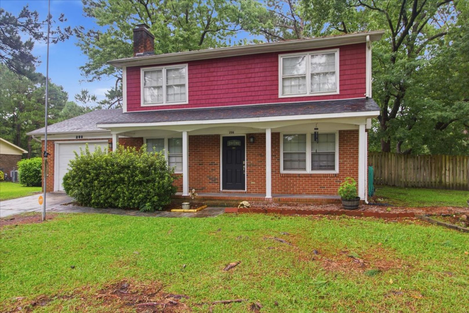 Jacksonville House: 208 Greenbriar Dr - 208 Greenbriar Dr