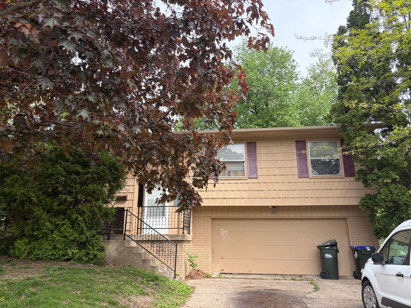 Iowa City House: 3062 Muscatine Ave.