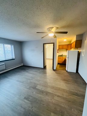 Cozy 1 Bedroom Unit in the Heart of Cedar Rapids! – photo 1