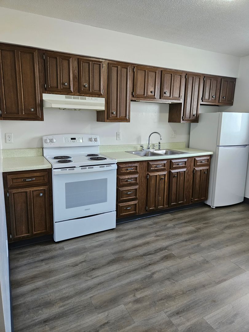 Evergreen Apartments 9 of 12