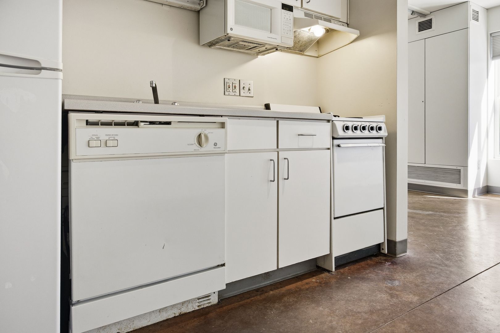 Iowa City Apartment: 210 S Clinton St