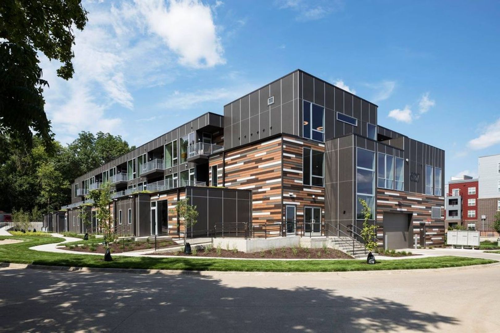 Iowa City Apartment: 627 Orchard Ct