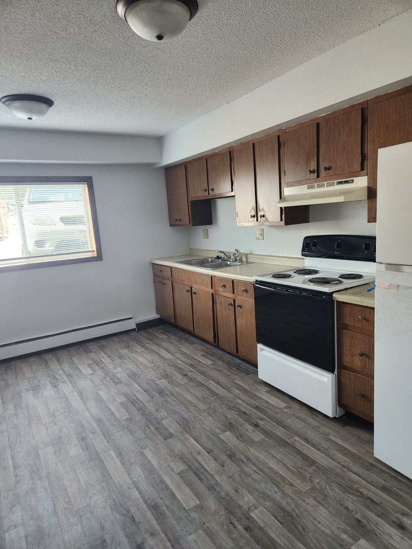 The Malory Apartments 2 of 8