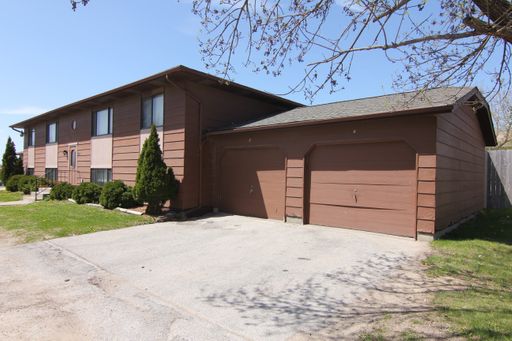Spacious 2 Bedroom 1 Bath apartment in Coralville, IA!