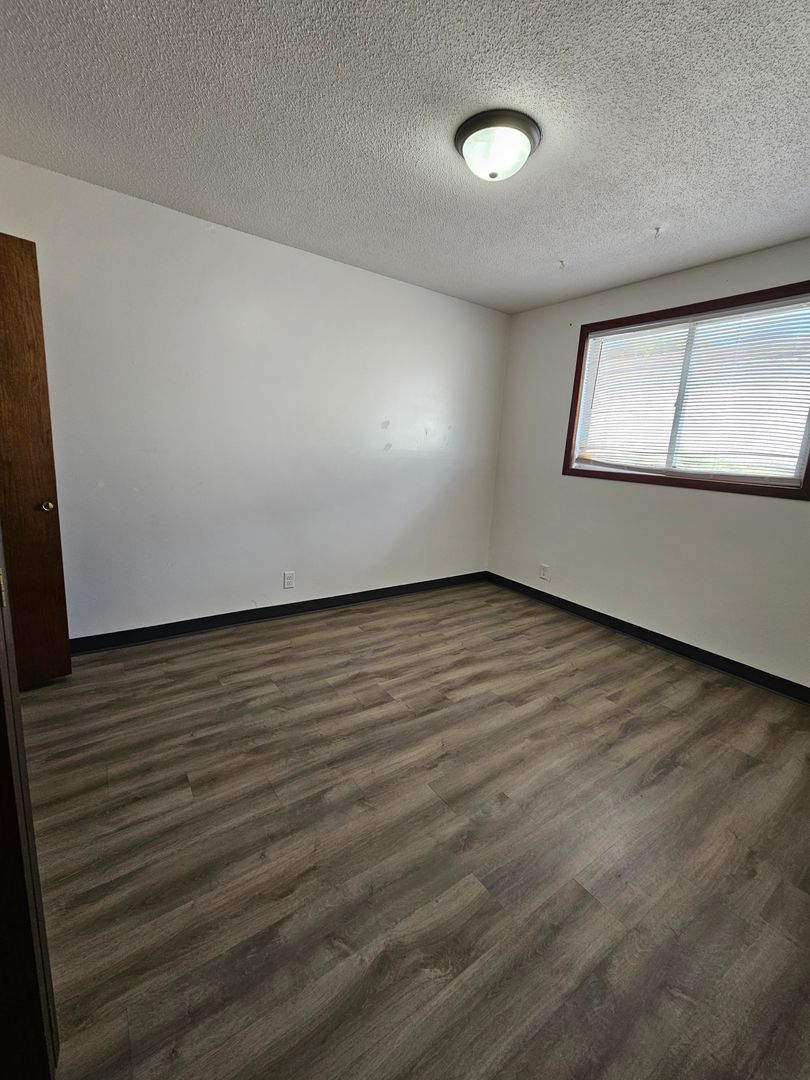 Evergreen Apartments 6 of 10