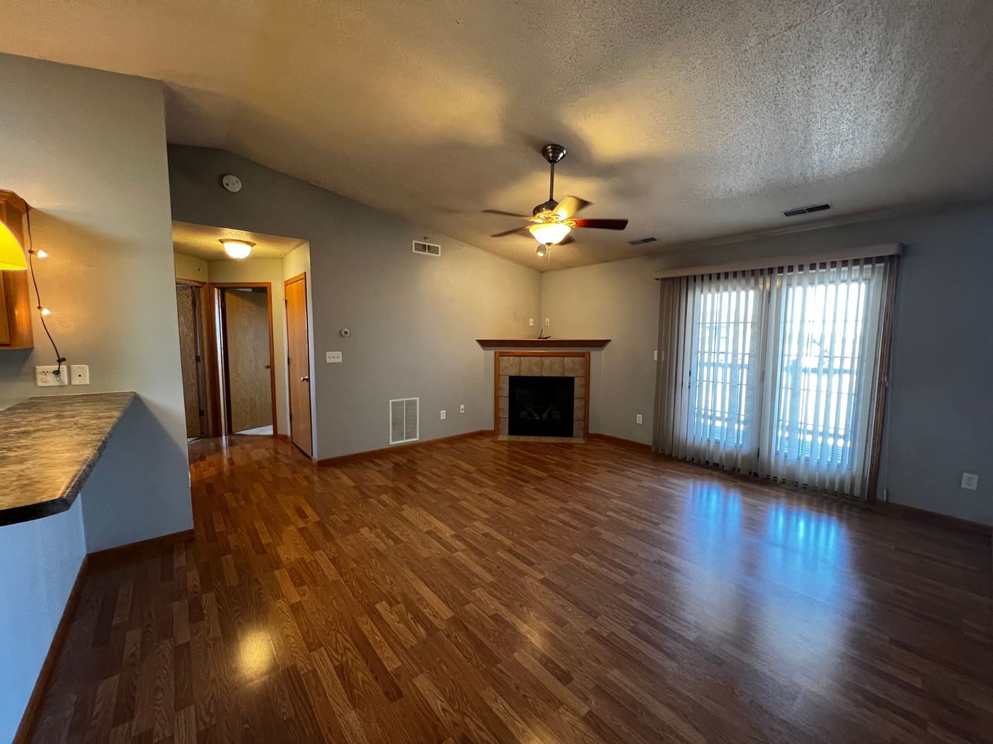 North Liberty House: 920 W Cherry St #10