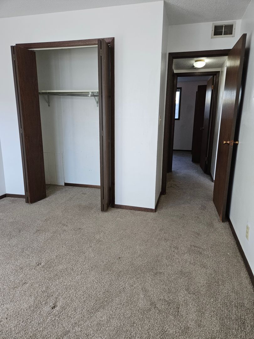 Evergreen Apartments 4 of 12