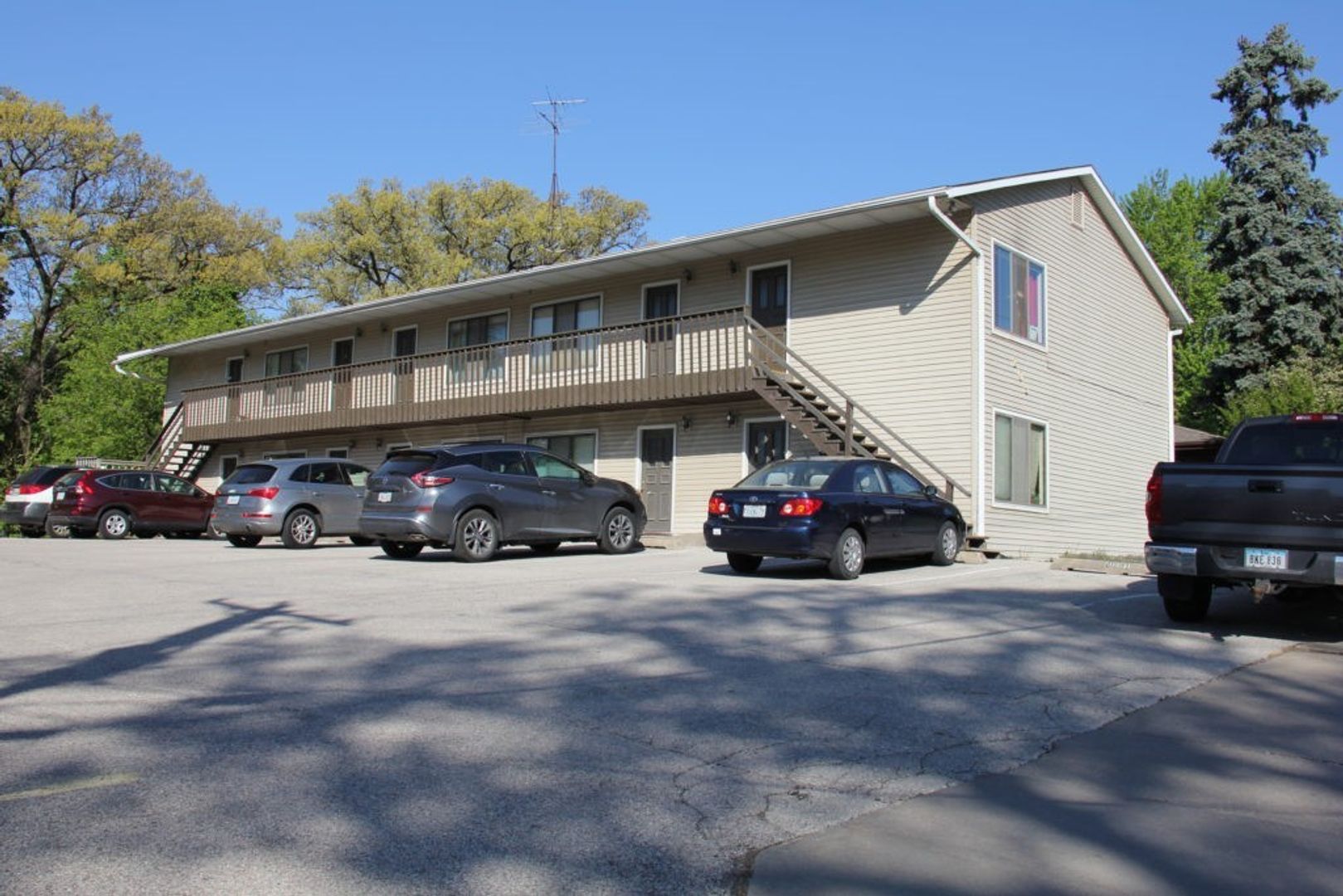 Iowa City Apartment: 203 River St