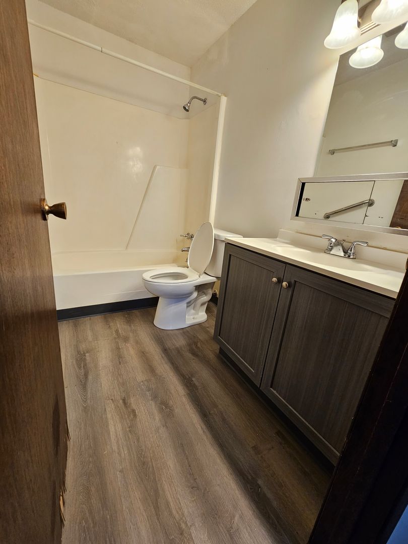 Evergreen Apartments 7 of 10